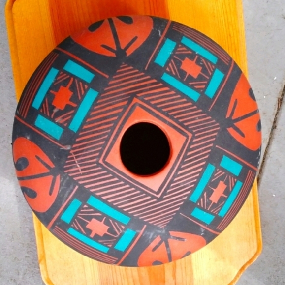 Acoma Seedpot Pottery Vase - Picture 4 of 7